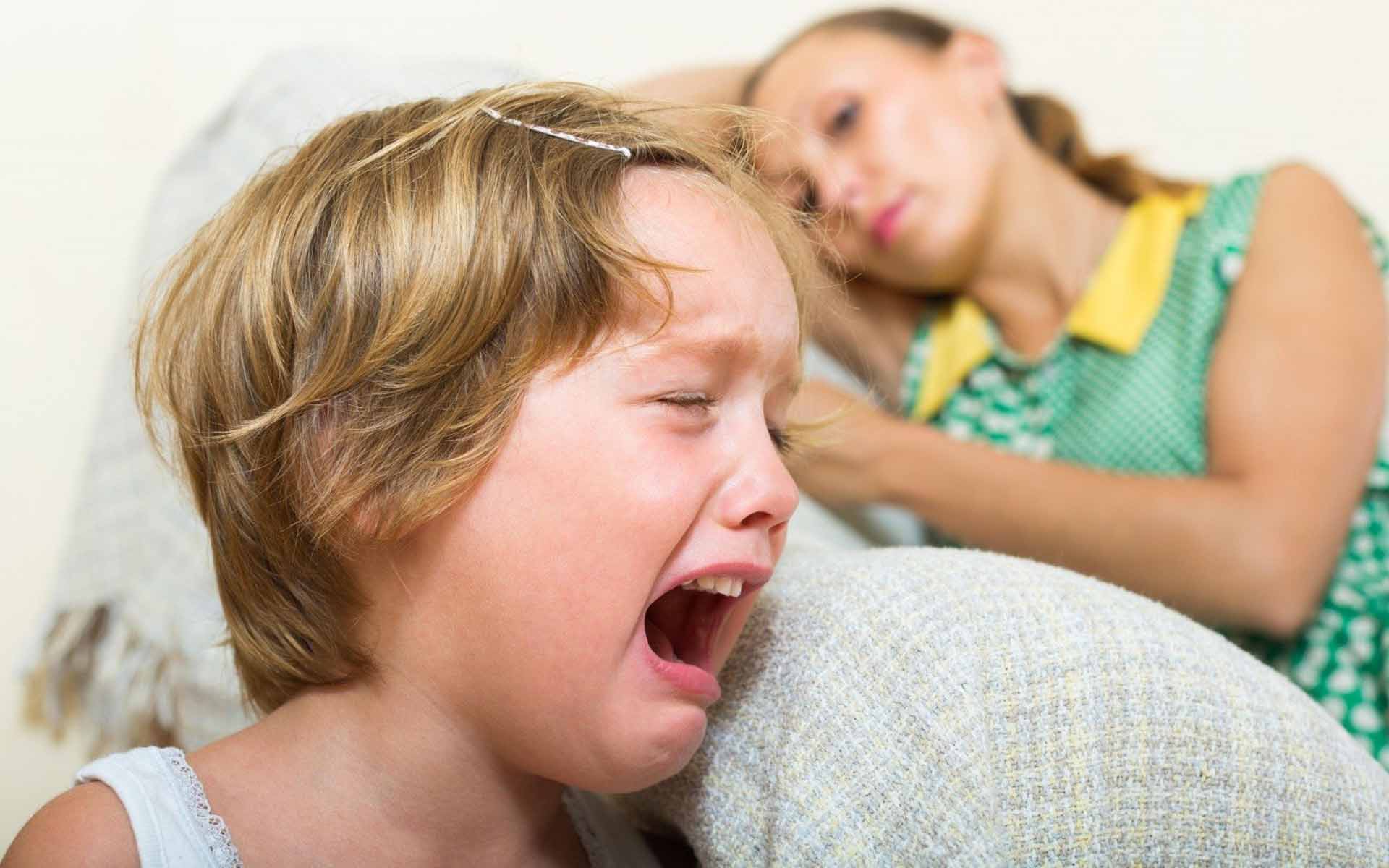 'хочу!' плохое поведение ребенка: почему уговаривать – бесполезно. ребенок плохо себя ведет - истерики и капризы