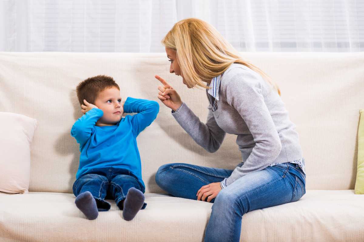 Как перестать кричать на ребёнка