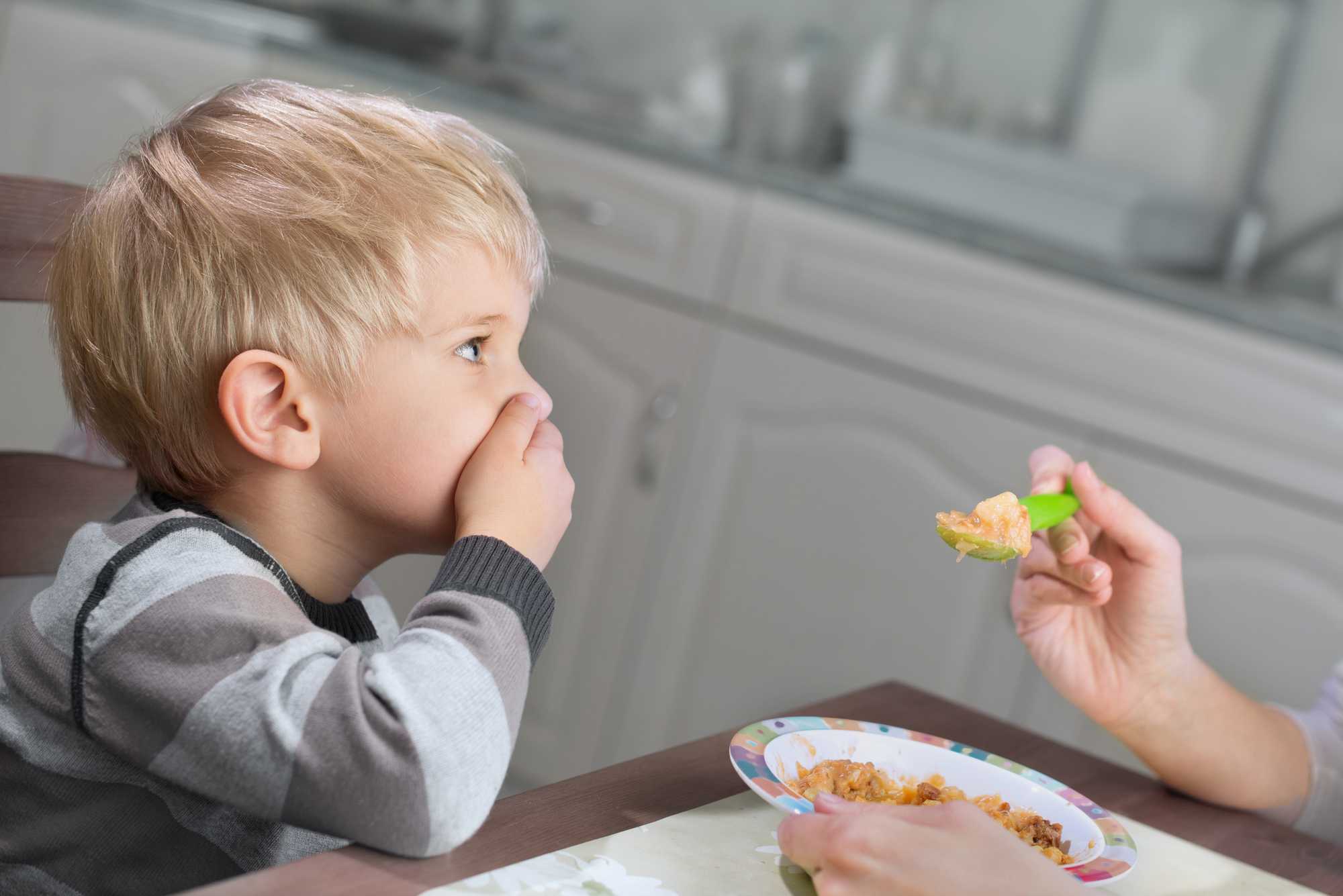 Ребенок плохо ест, что делать? :: syl.ru