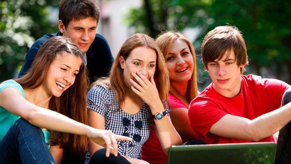 Особенности общения подростков со сверстниками и родителями
