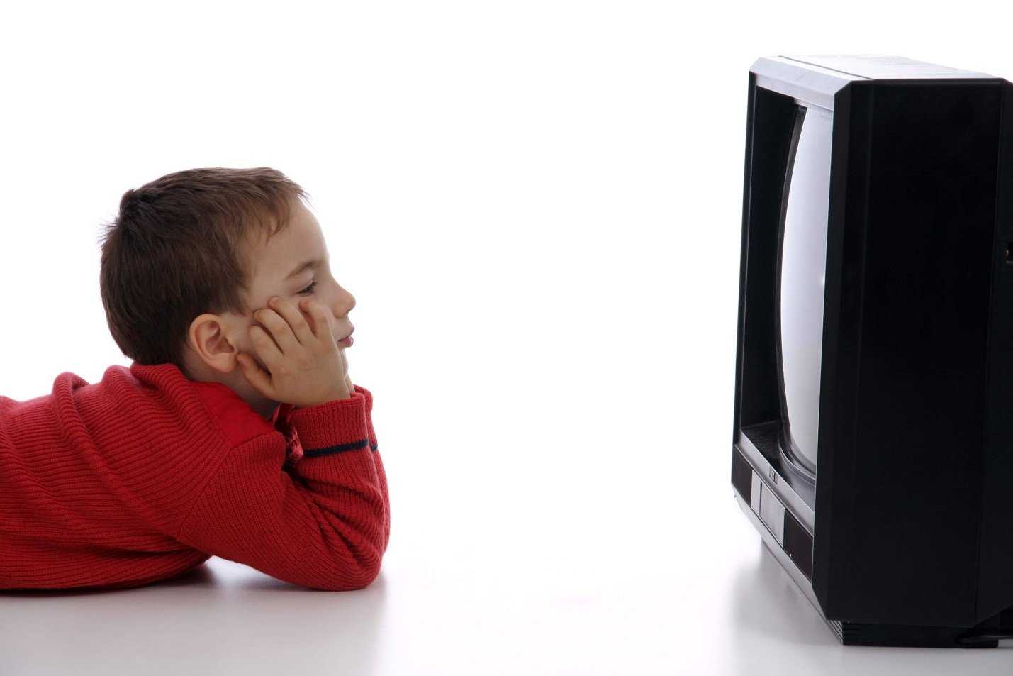 Как телевидение влияет на развитие детей: польза и негатив ❗️☘️ ( ͡ʘ ͜ʖ ͡ʘ)