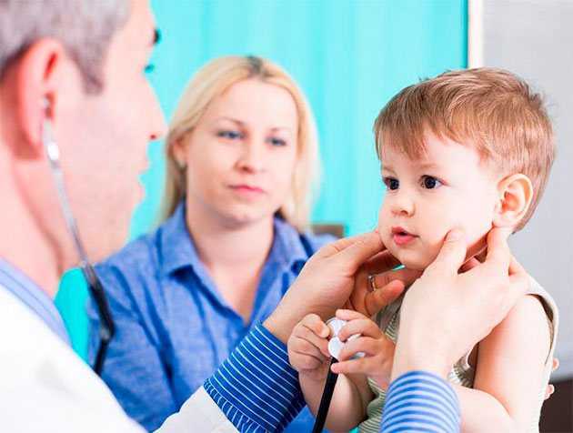 Кислый запах изо рта у ребенка: причины, возможные заболевания лечение