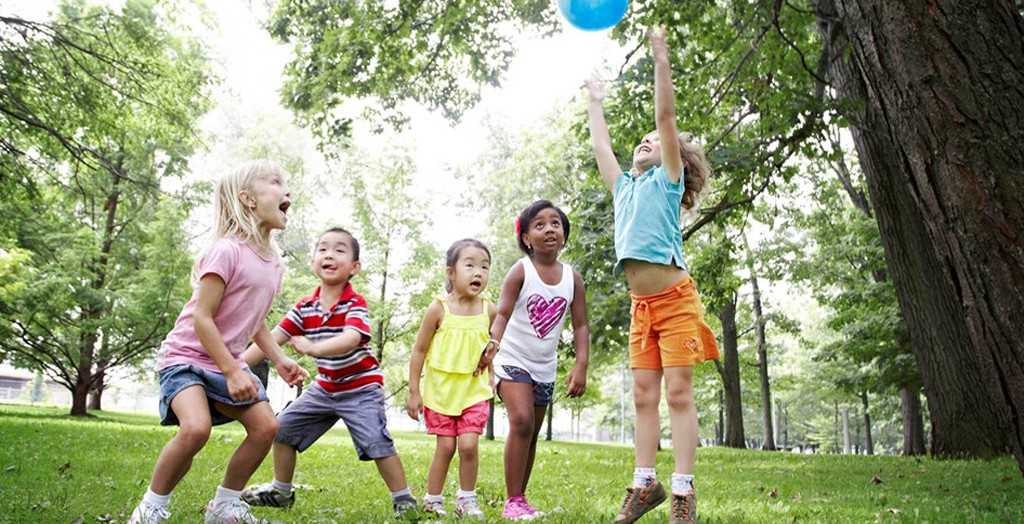 Подвижные игры для детей 7-8 лет на улице и в спортивном зале