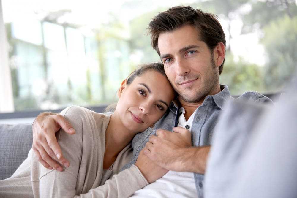 4 признака, что ваш мужчина боится серьёзных отношений