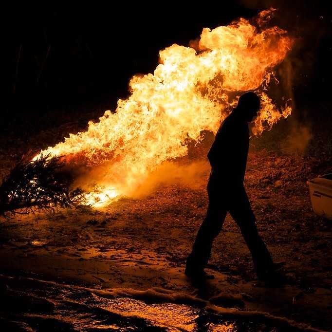 Пиромания: причины и лечение опасного пристрастия. как называется когда труп сжигают