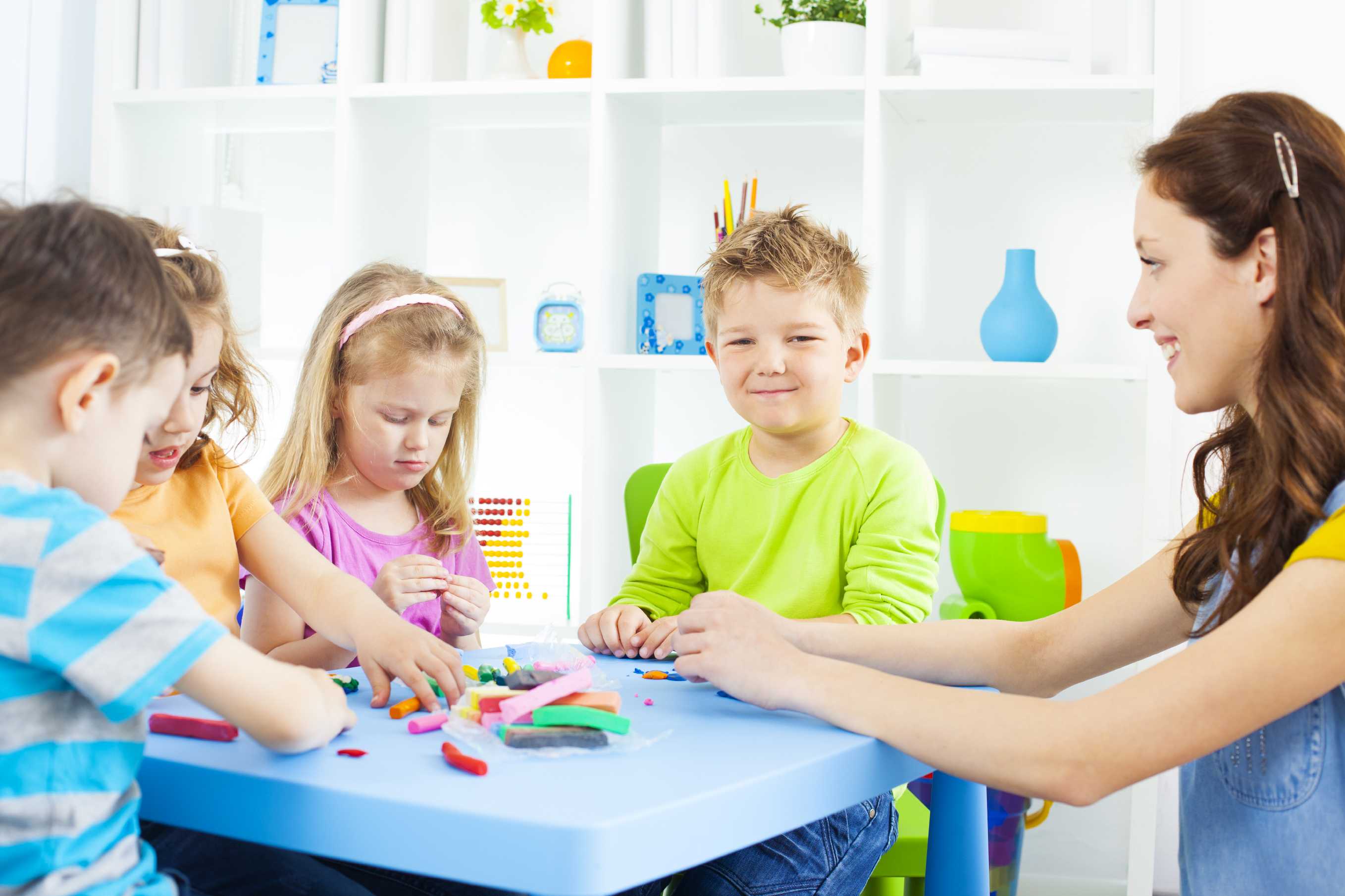 Польза игровой терапии. влияние игры на развитие ребенка