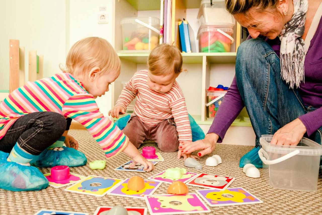 Развивающие игры и занятия для детей 1 год 3 месяца — 1,5 года (подробный план — конспект)