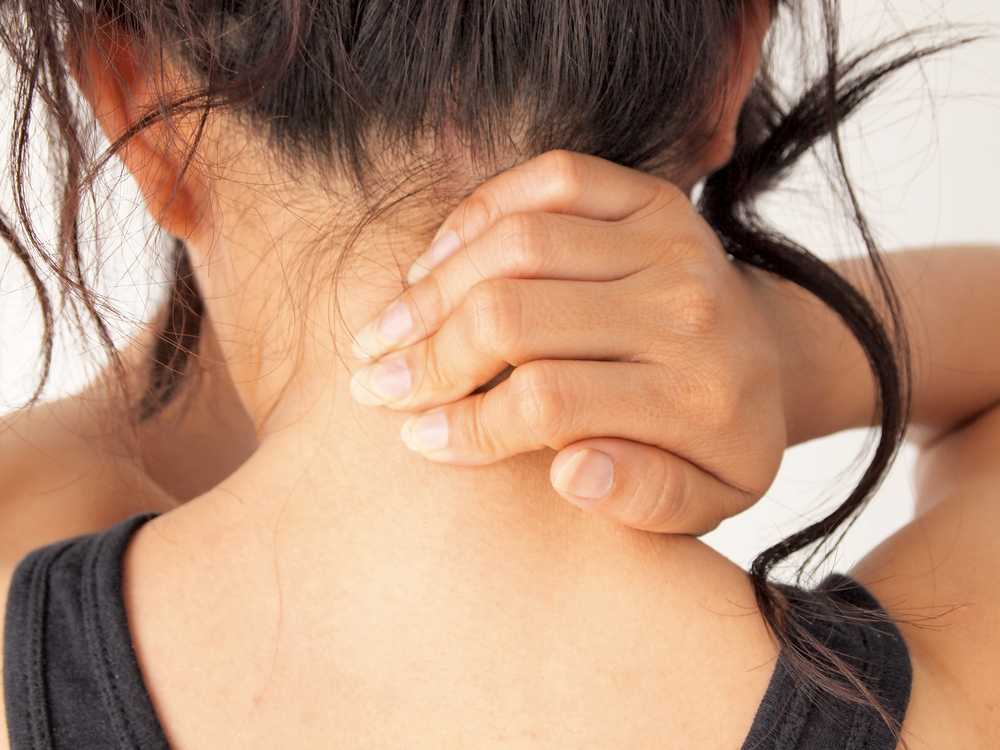 Тремор головы — причины, симптомы, лечение