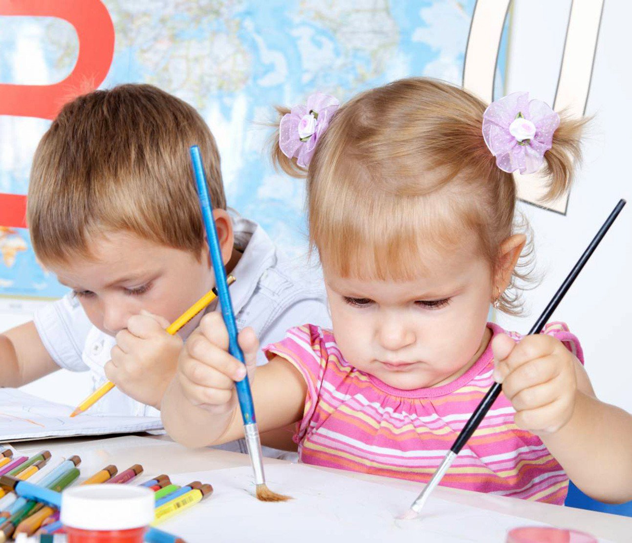 Творчество ребёнка до 3 лет по монтессори: идеи и советы эксперта