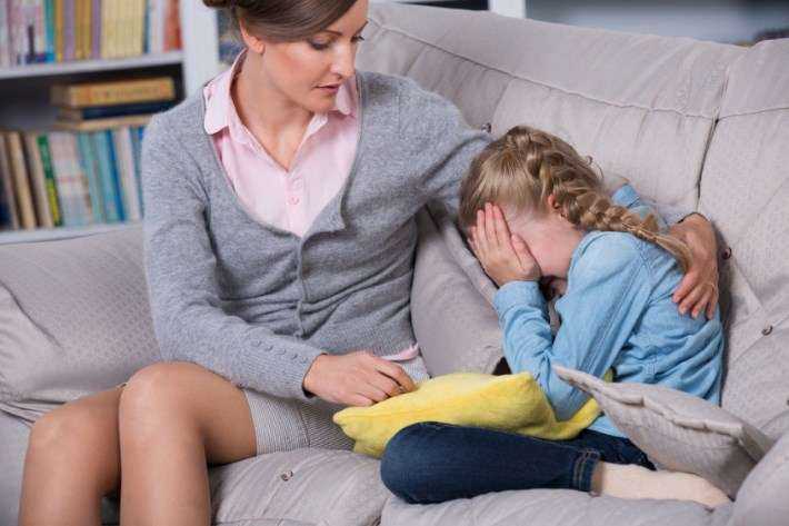 Ребенок истерит по любому поводу: что делать родителям? | детский психолог ольга товпеко