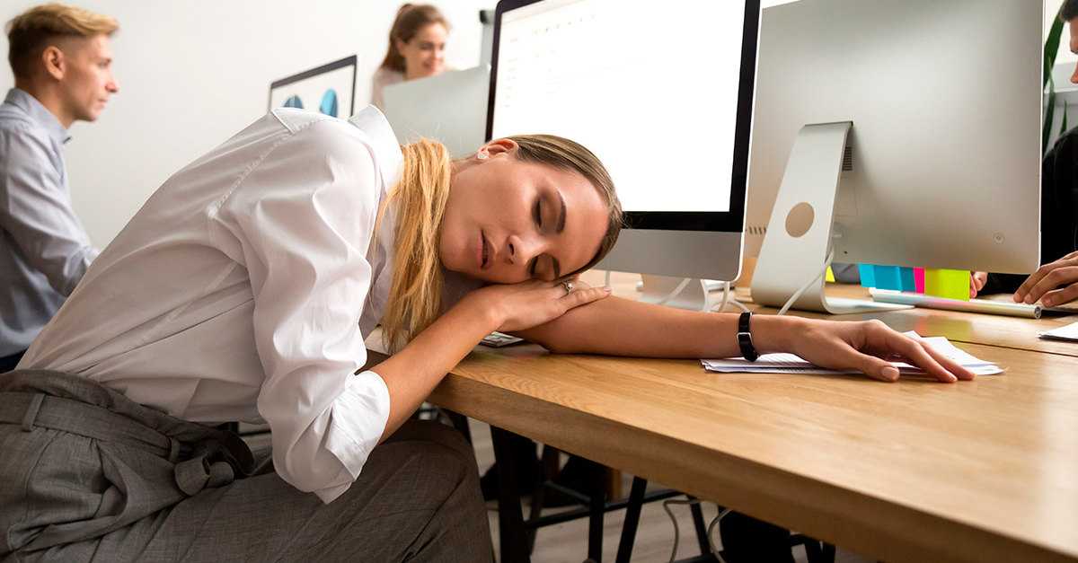 Переутомление и постоянная усталость: основные симптомы и лечение у взрослых