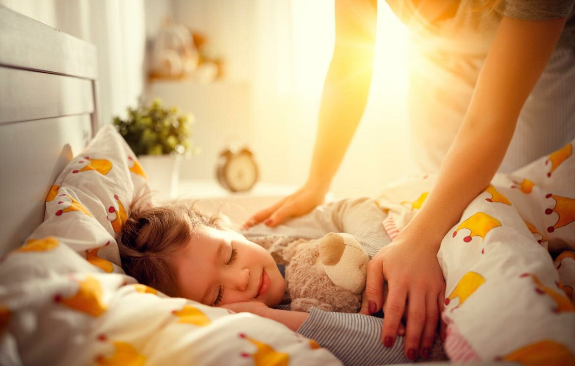 Как разбудить ребенка утром в детский сад без мучений