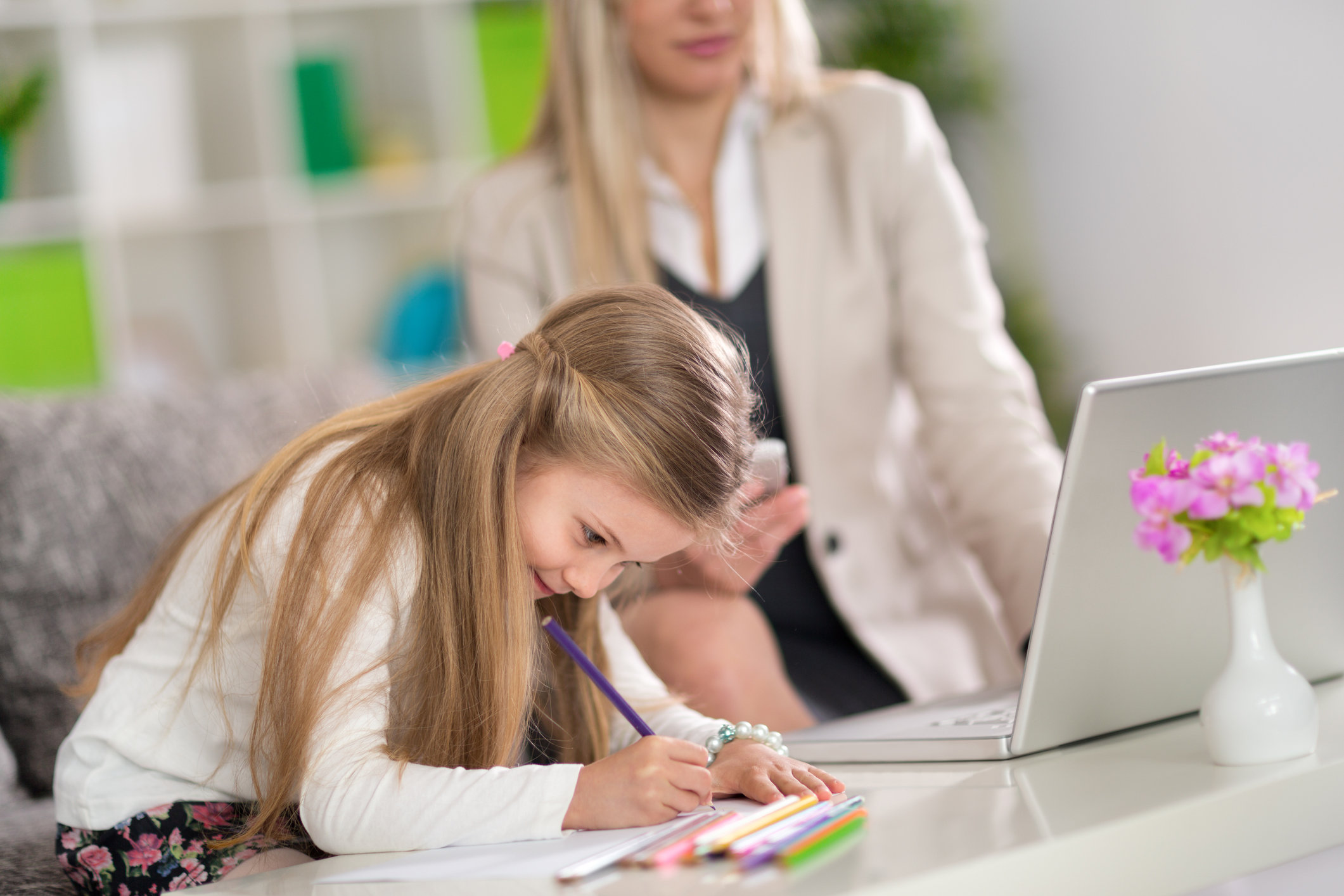 Стресс, вызванный посещением школы: как помочь детям справиться