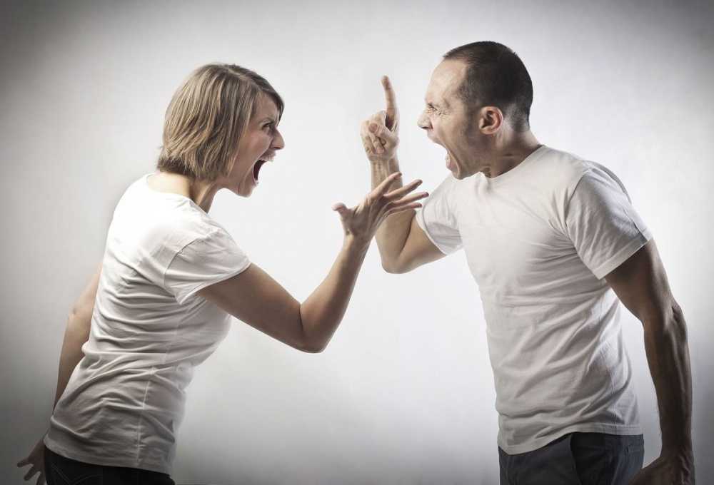Как говорить с теми, кто вас раздражает: уроки ненасильственного общения — нож