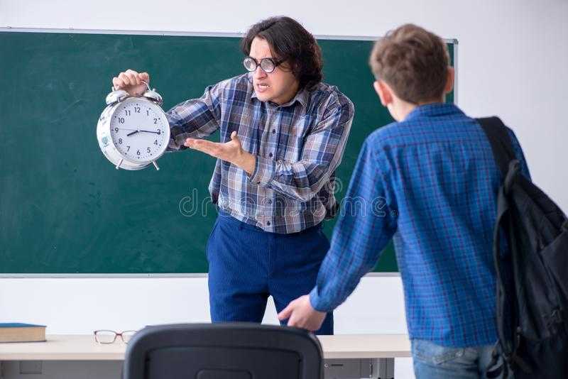 Как научить ребенка не опаздывать в школу на уроки