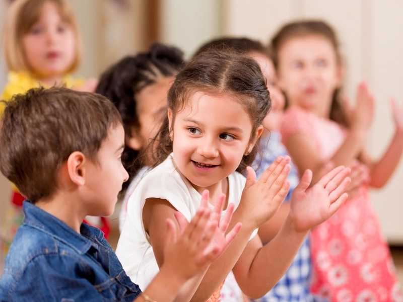 Говорить с детства: как воспитать ребенка общительным и уверенным в себе | rusbase