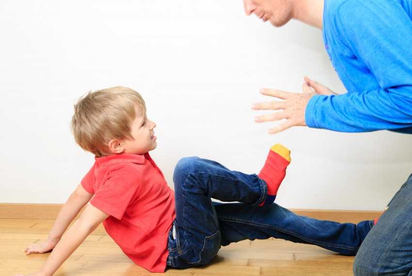 Почему нельзя манипулировать ребенком: 6 страшных родительских ошибок