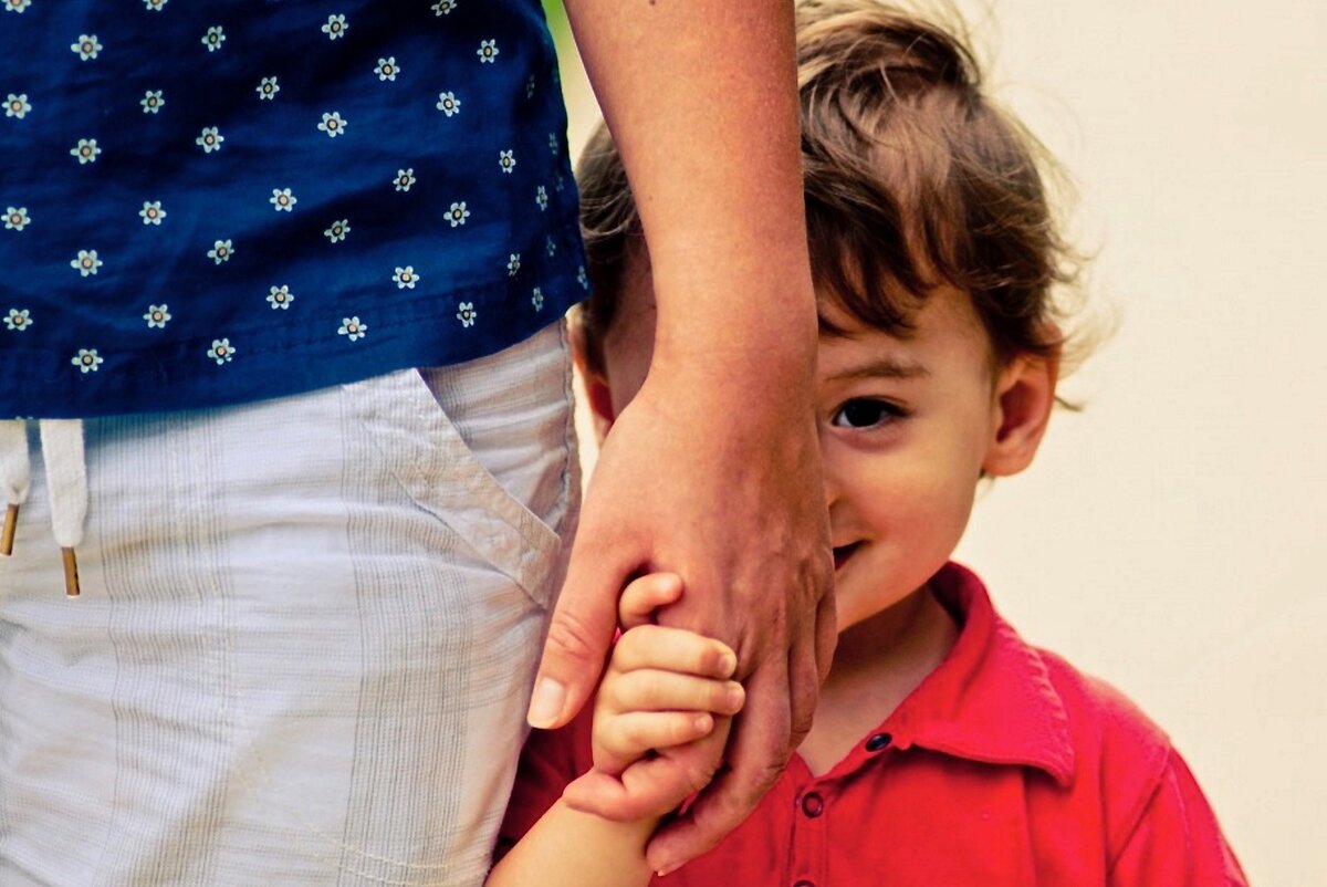 Застенчивый малыш: как помочь ребенку преодолеть стеснение?