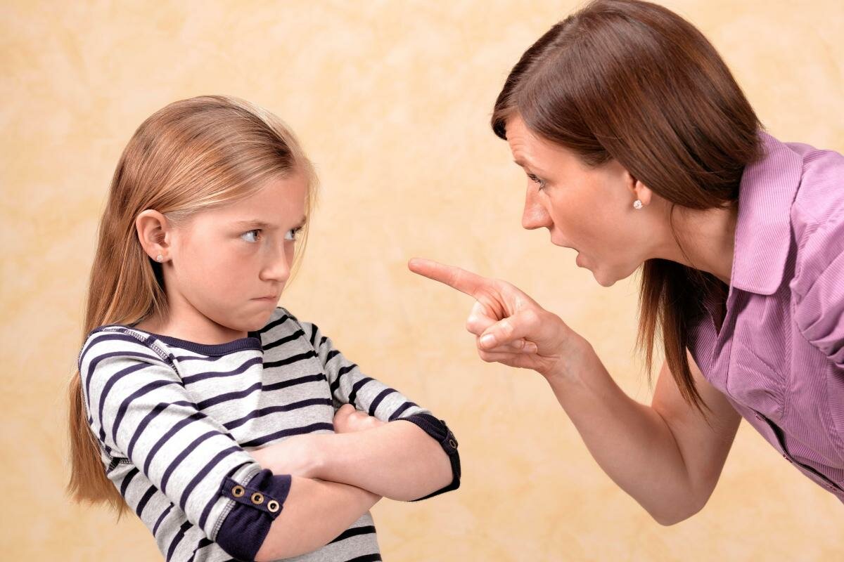 Застенчивый ребенок: это хорошо или плохо, что делать родителям