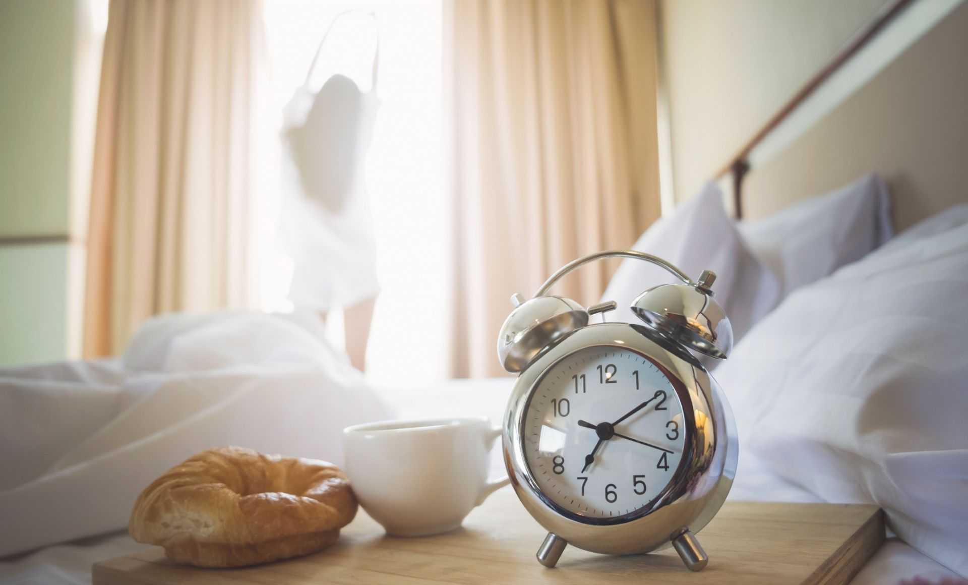 10 утренних ритуалов для продуктивного начала дня - лайфхакер