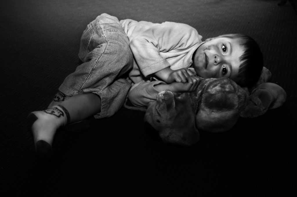 Печальный клоун. о детях из психологически нездоровых семей